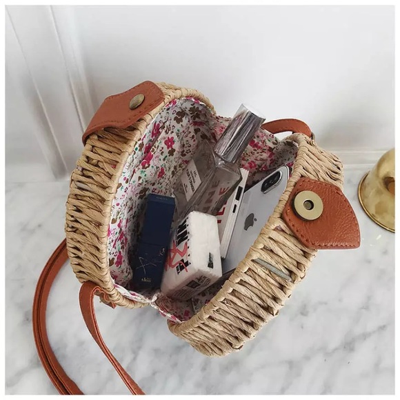 PREVIEW - Tan Crossbody Straw Bag - Picture 7 of 8